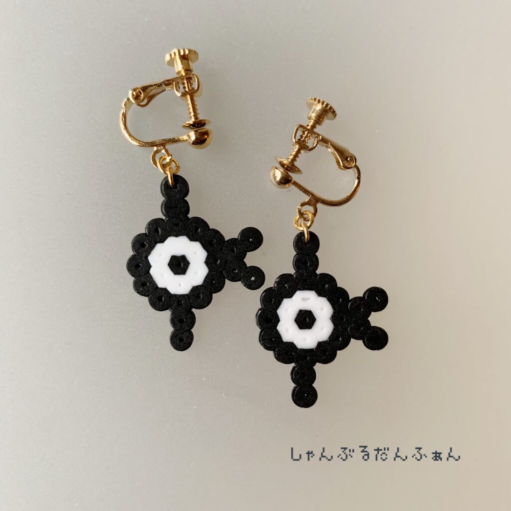 アンノーンKのイヤリング