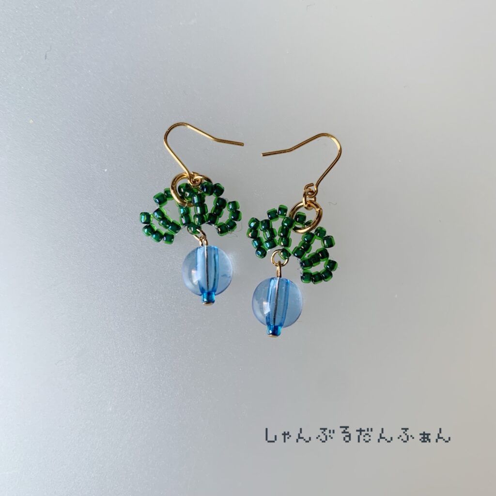 ナゾノクサ風ピアス