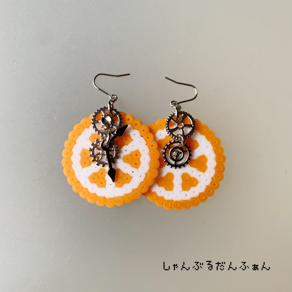 時計じかけのオレンジのピアス