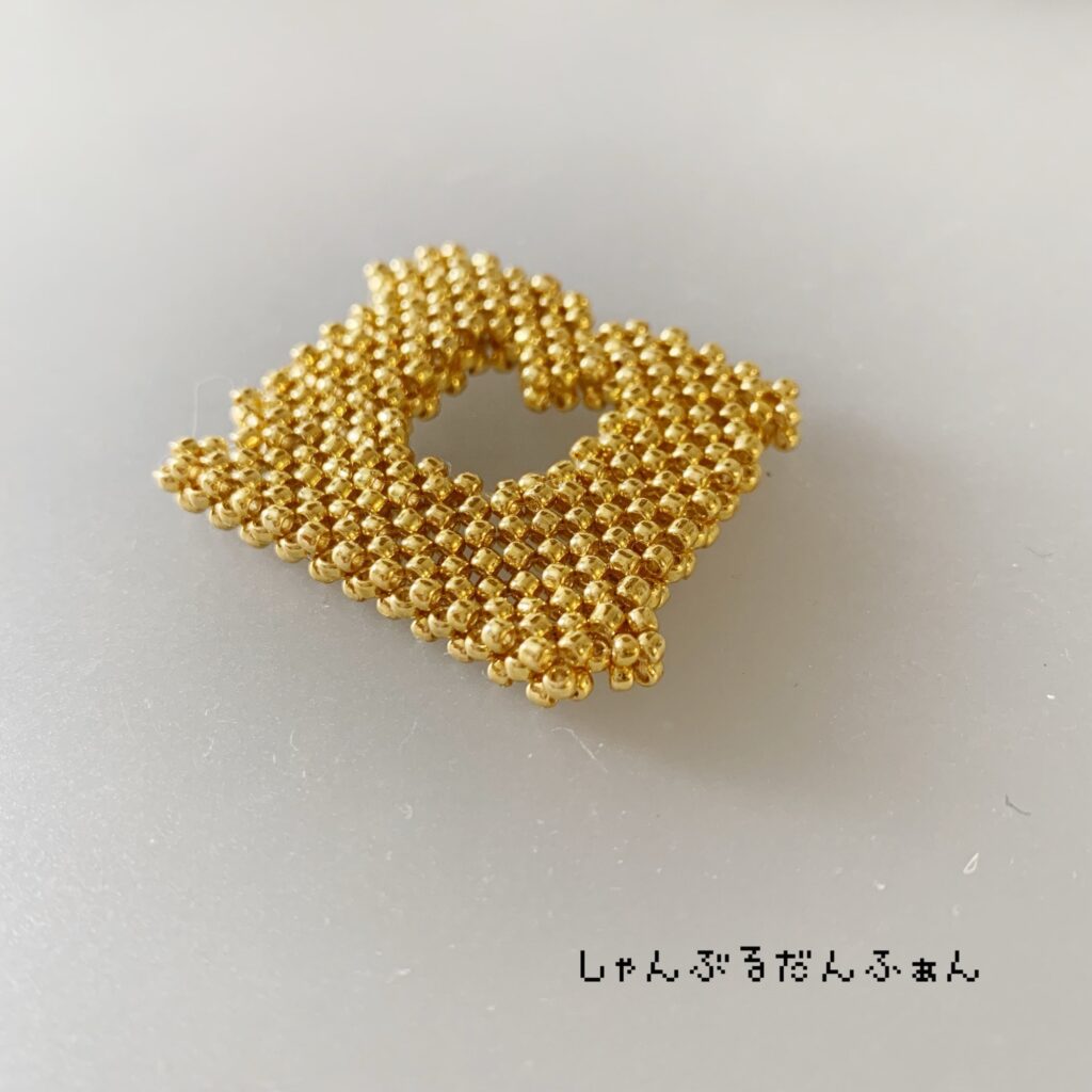 金のバッグクロージャー立体感ありバージョン