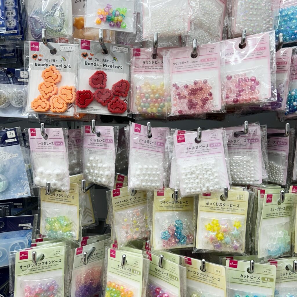 ダイソーのビーズ売場