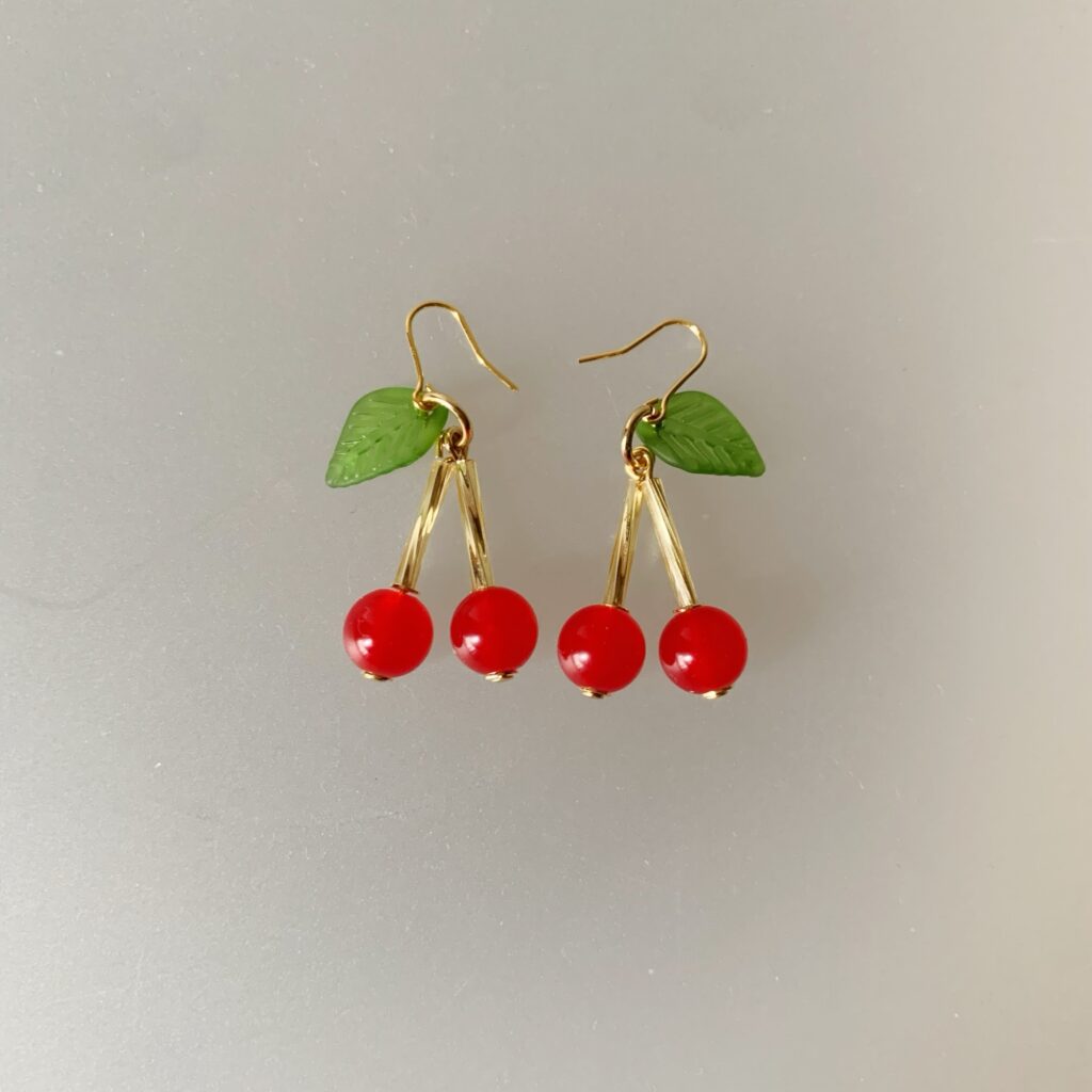 さくらんぼのピアス