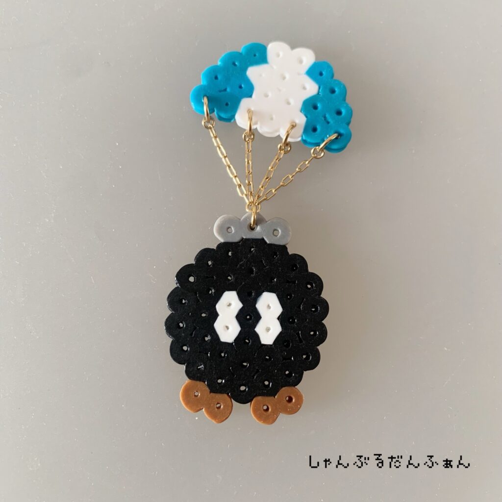 アイロンビーズで作ったパラボム