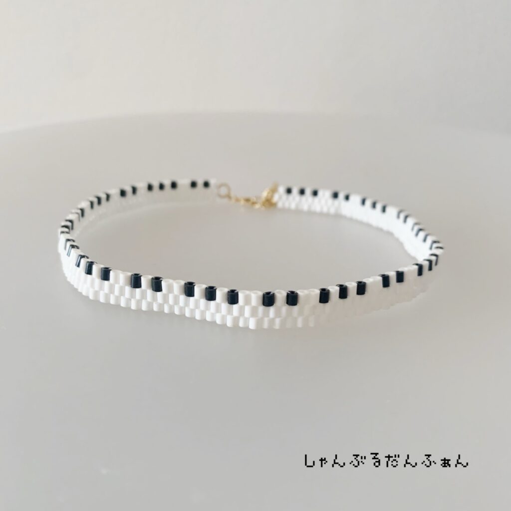 ピアノの鍵盤ペヨーテステッチチョーカー